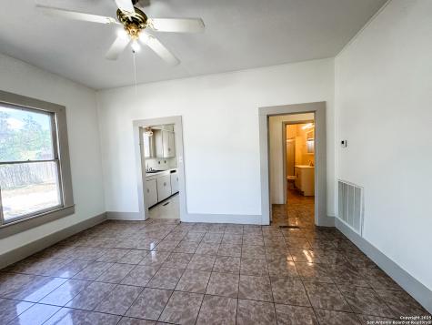 102 N Fort Brackettville TX 78832