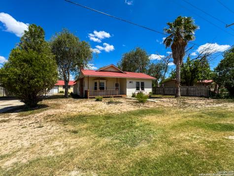 102 N Fort Brackettville TX 78832