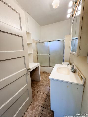 102 N Fort Brackettville TX 78832