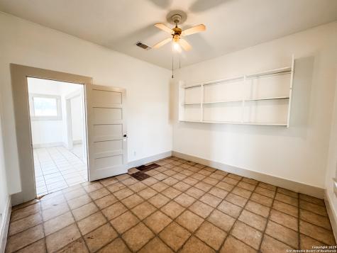 102 N Fort Brackettville TX 78832