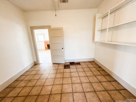 102 N Fort Brackettville TX 78832