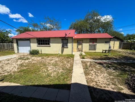 102 N Fort Brackettville TX 78832
