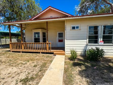 102 N Fort Brackettville TX 78832