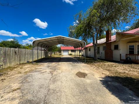 102 N Fort Brackettville TX 78832