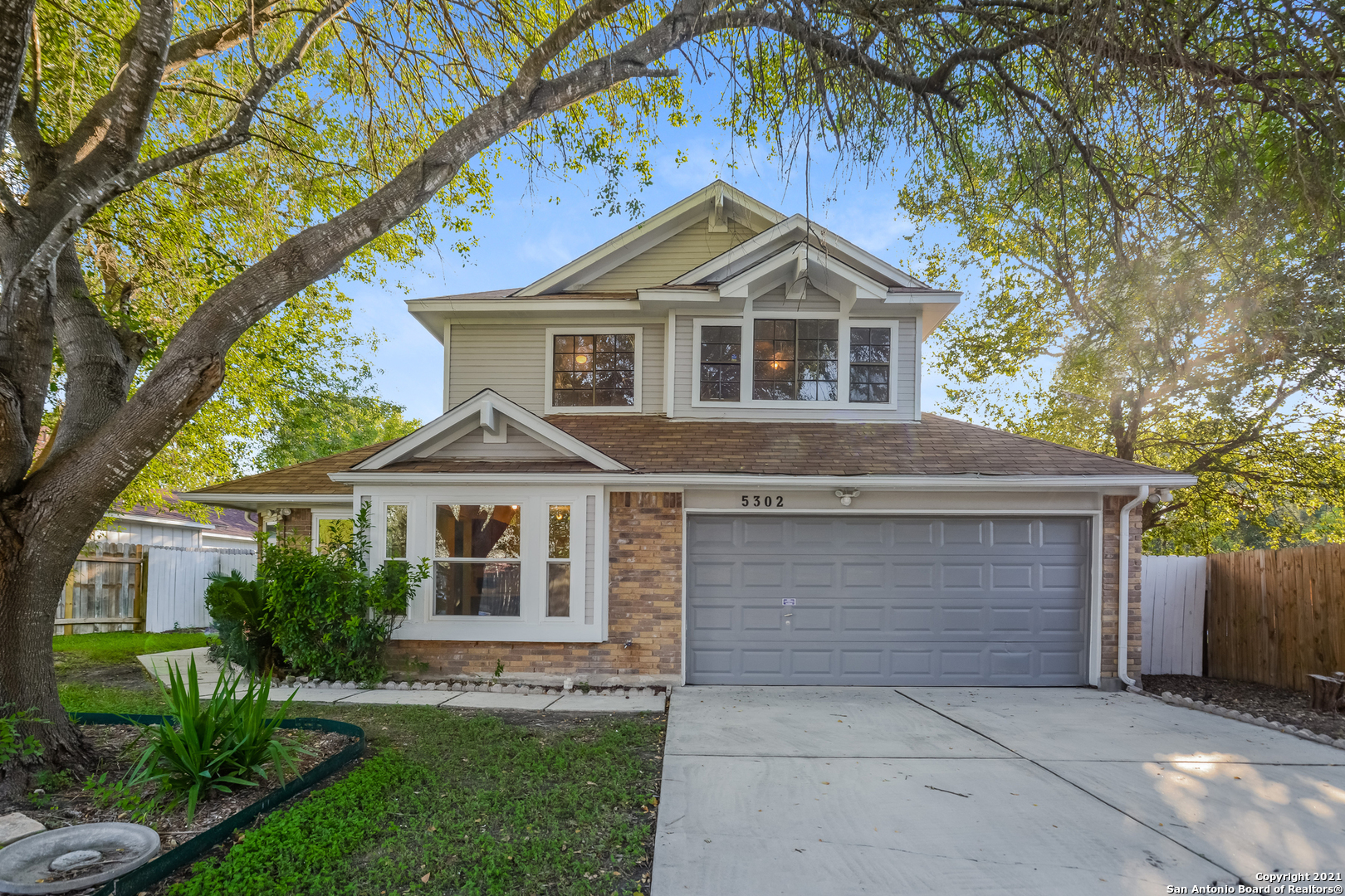 5302 Park Lake San Antonio TX 78244