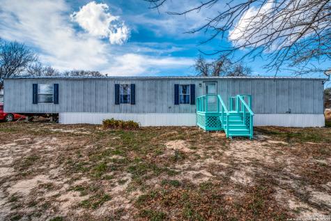 23123 Skila Drive Elmendorf TX 78112