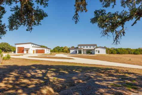 925 Clearwater Canyon Bandera TX 78003