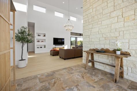 925 Clearwater Canyon Bandera TX 78003
