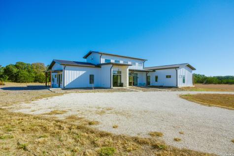 925 Clearwater Canyon Bandera TX 78003