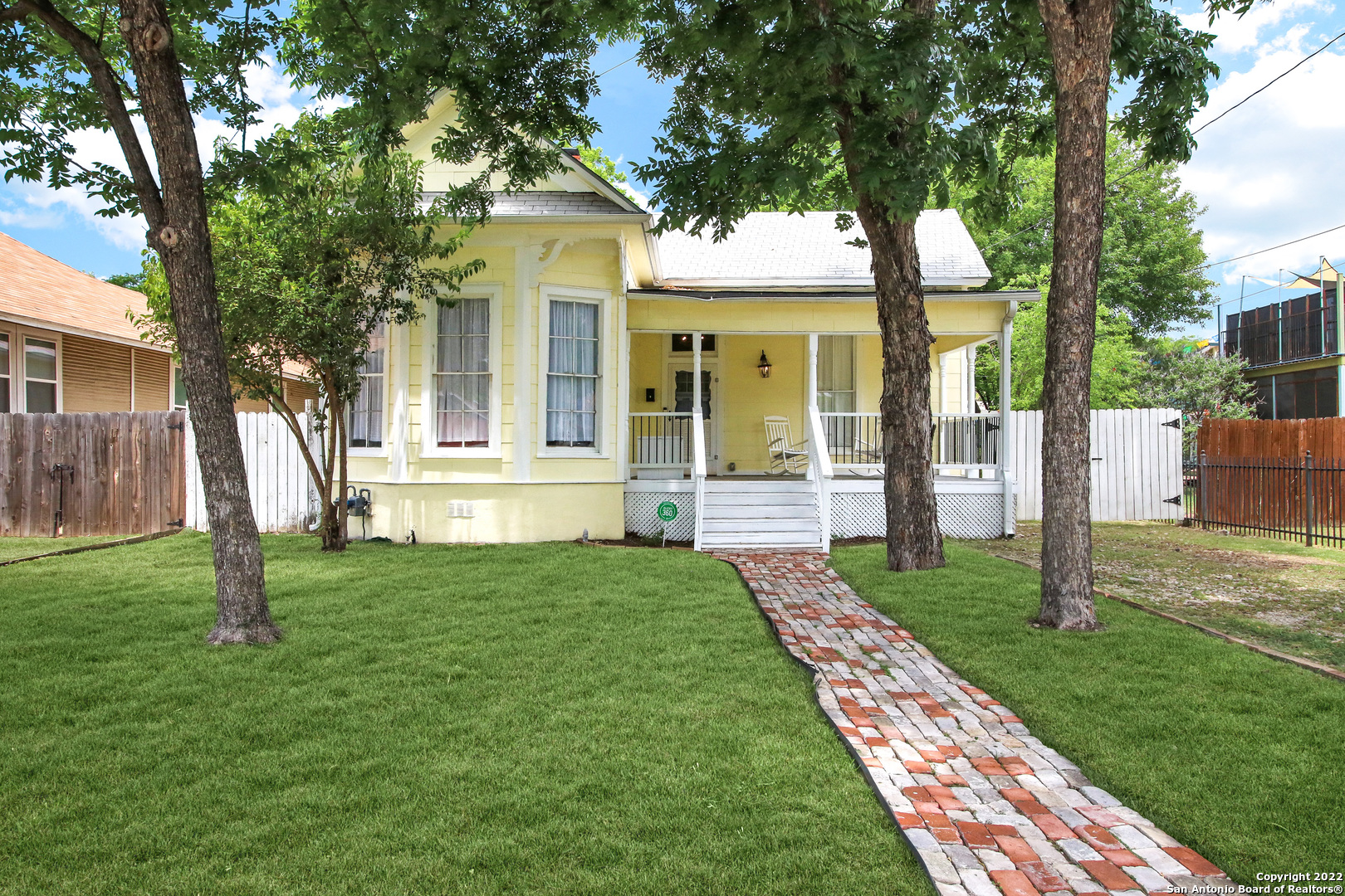 1811 W Woodlawn Avenue San Antonio TX 78201