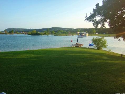 166 Elm Shore Lakehills TX 78063