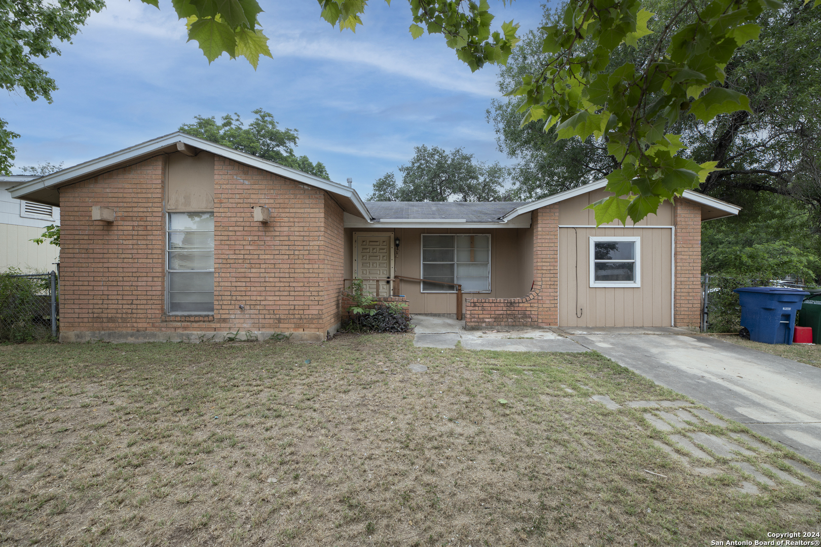 3058 Moss Spring Drive San Antonio TX 78224