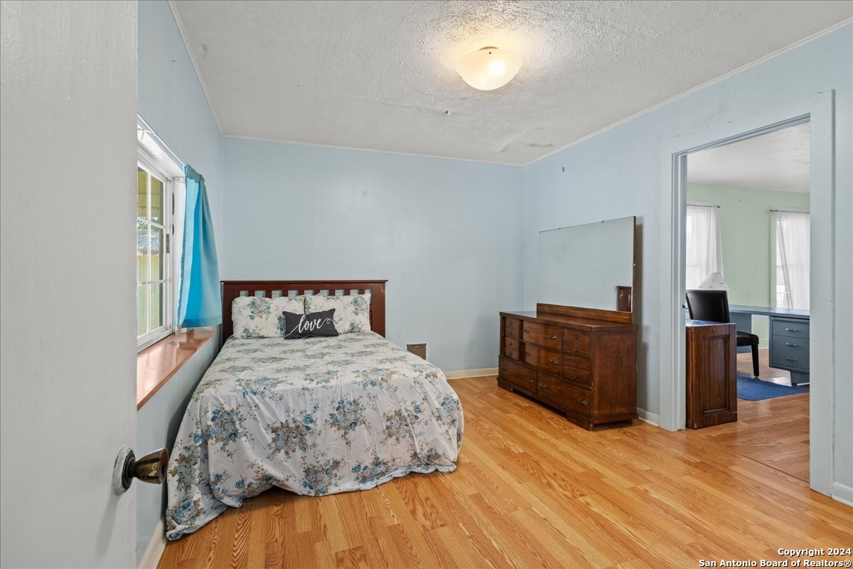 850 NE Ewelling Lane New Braunfels TX 78130