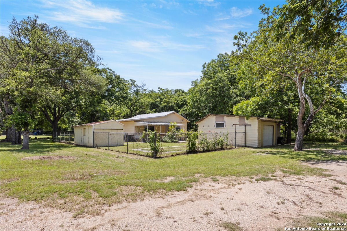 850 NE Ewelling Lane New Braunfels TX 78130