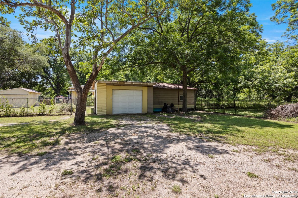 850 NE Ewelling Lane New Braunfels TX 78130