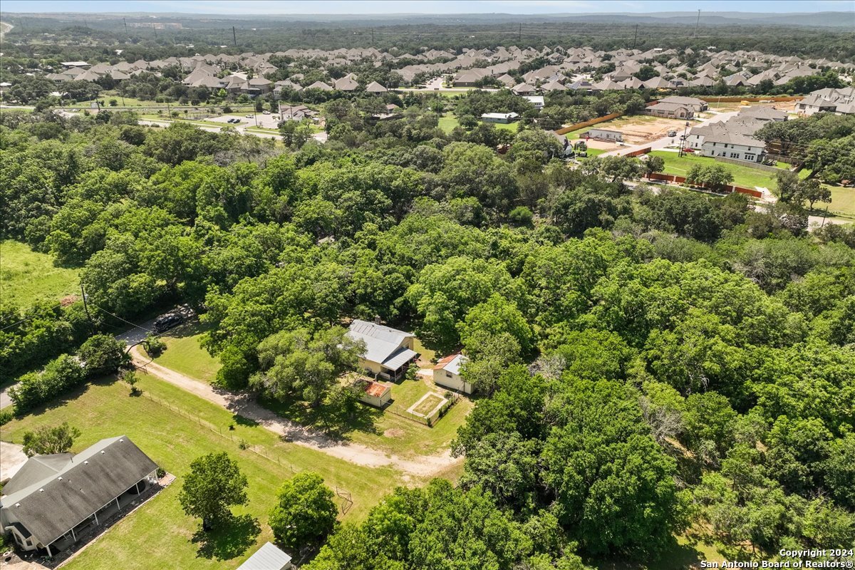 850 NE Ewelling Lane New Braunfels TX 78130