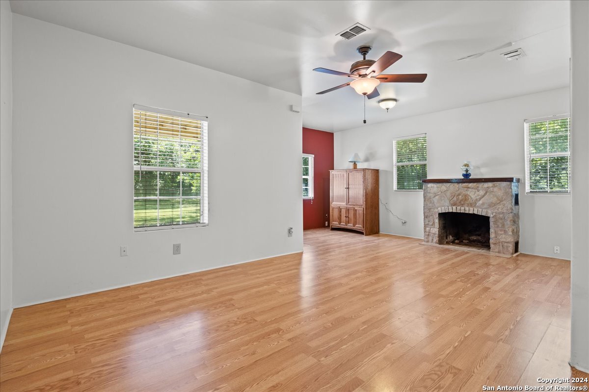 850 NE Ewelling Lane New Braunfels TX 78130
