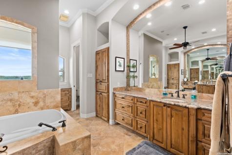 136 Park Ridge Boerne TX 78006