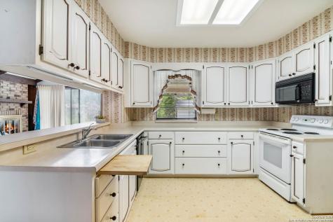 4706 Debbie Drive San Antonio TX 78222