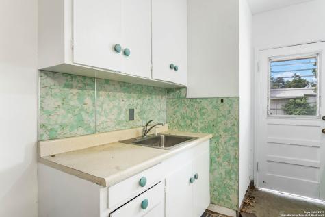 4706 Debbie Drive San Antonio TX 78222