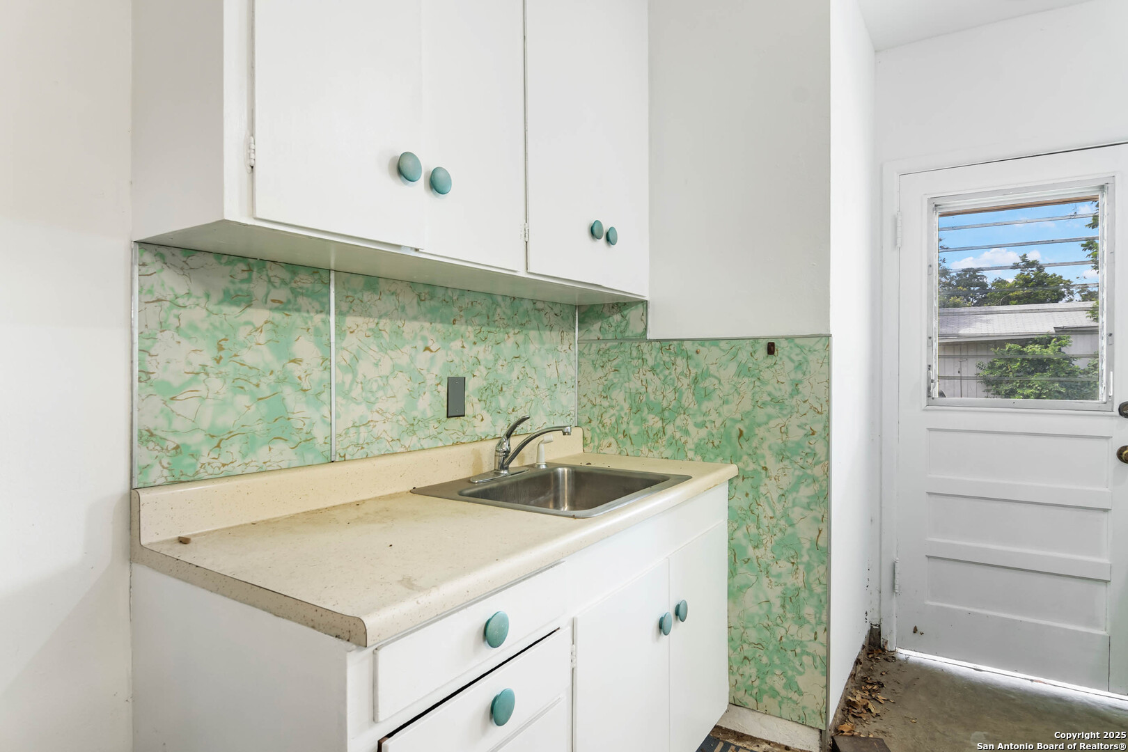 4706 Debbie Drive San Antonio TX 78222