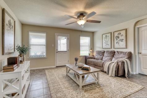 8827 Quihi Way San Antonio TX 78254