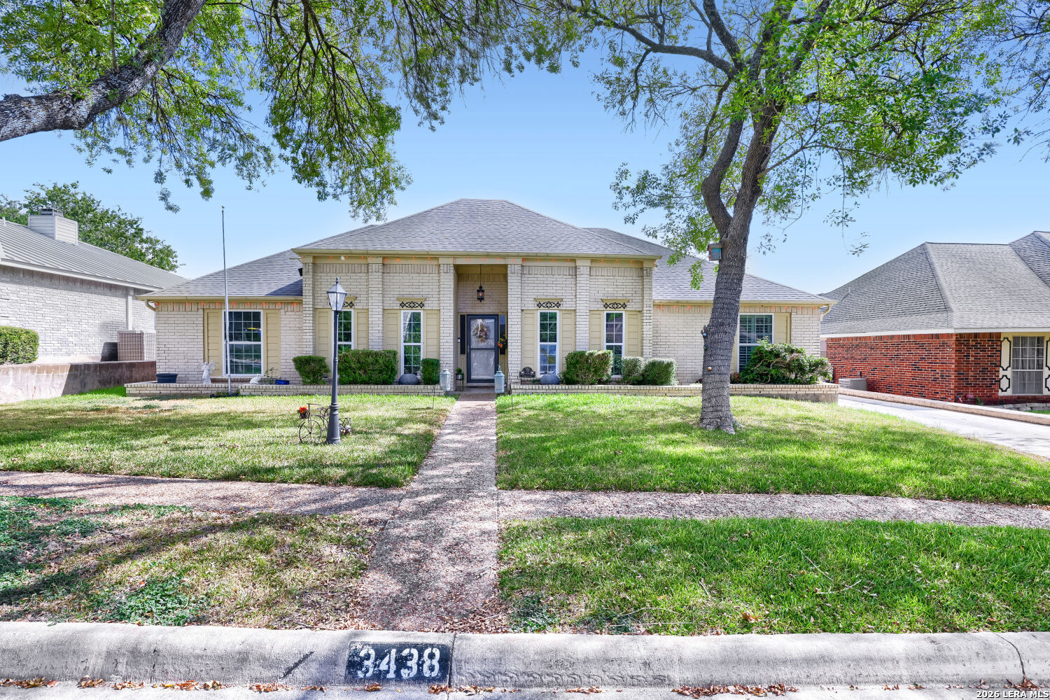 3438 Foxbriar Lane Schertz TX 78108