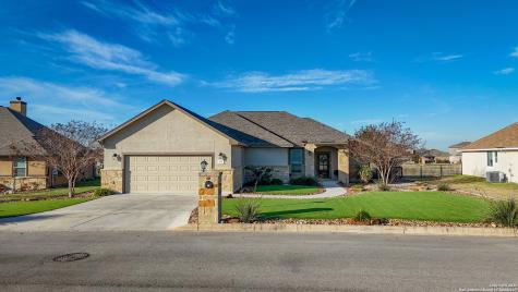 133 Fairway Drive Floresville TX 78114