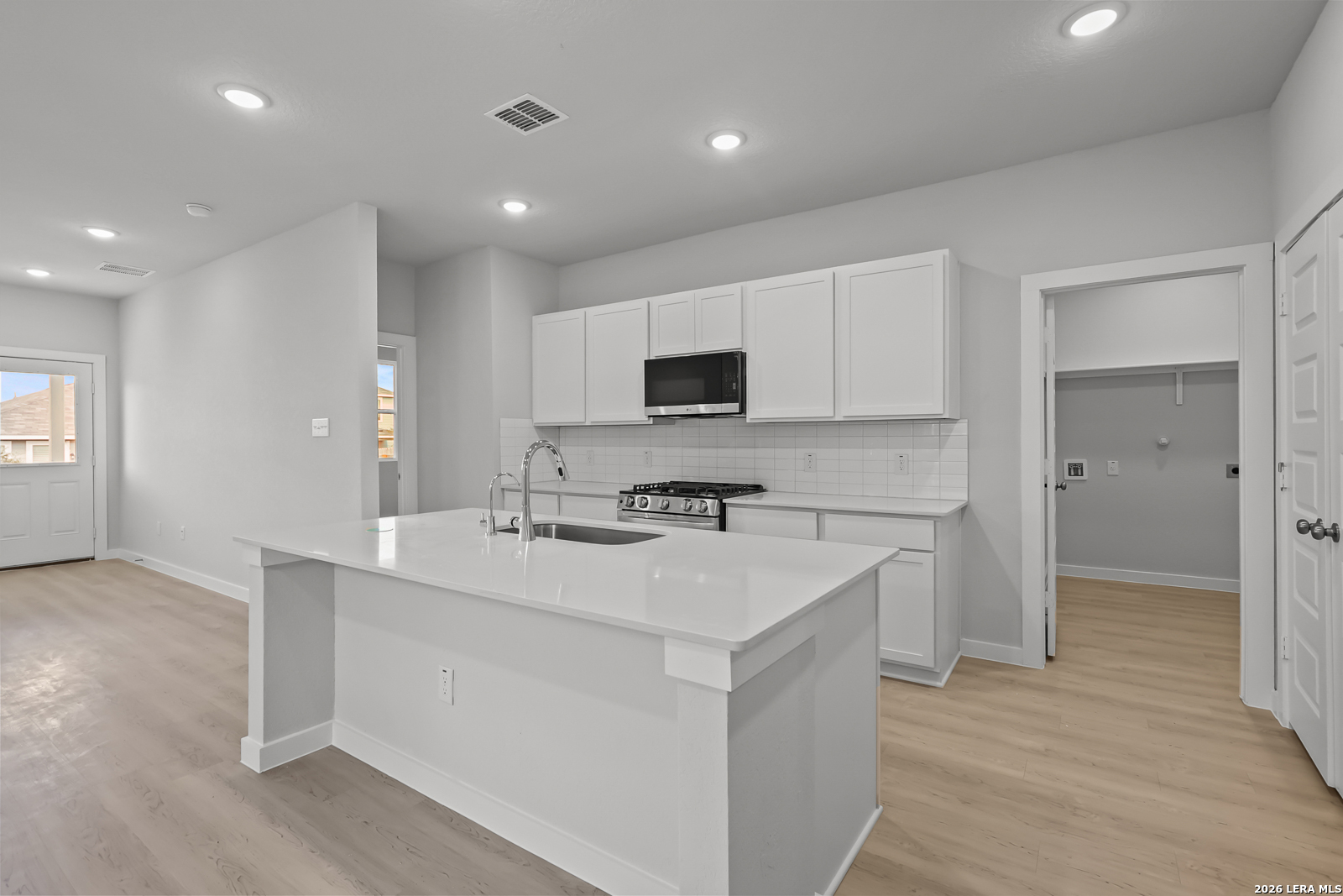 9927 Chavaneaux Landing San Antonio TX 78221