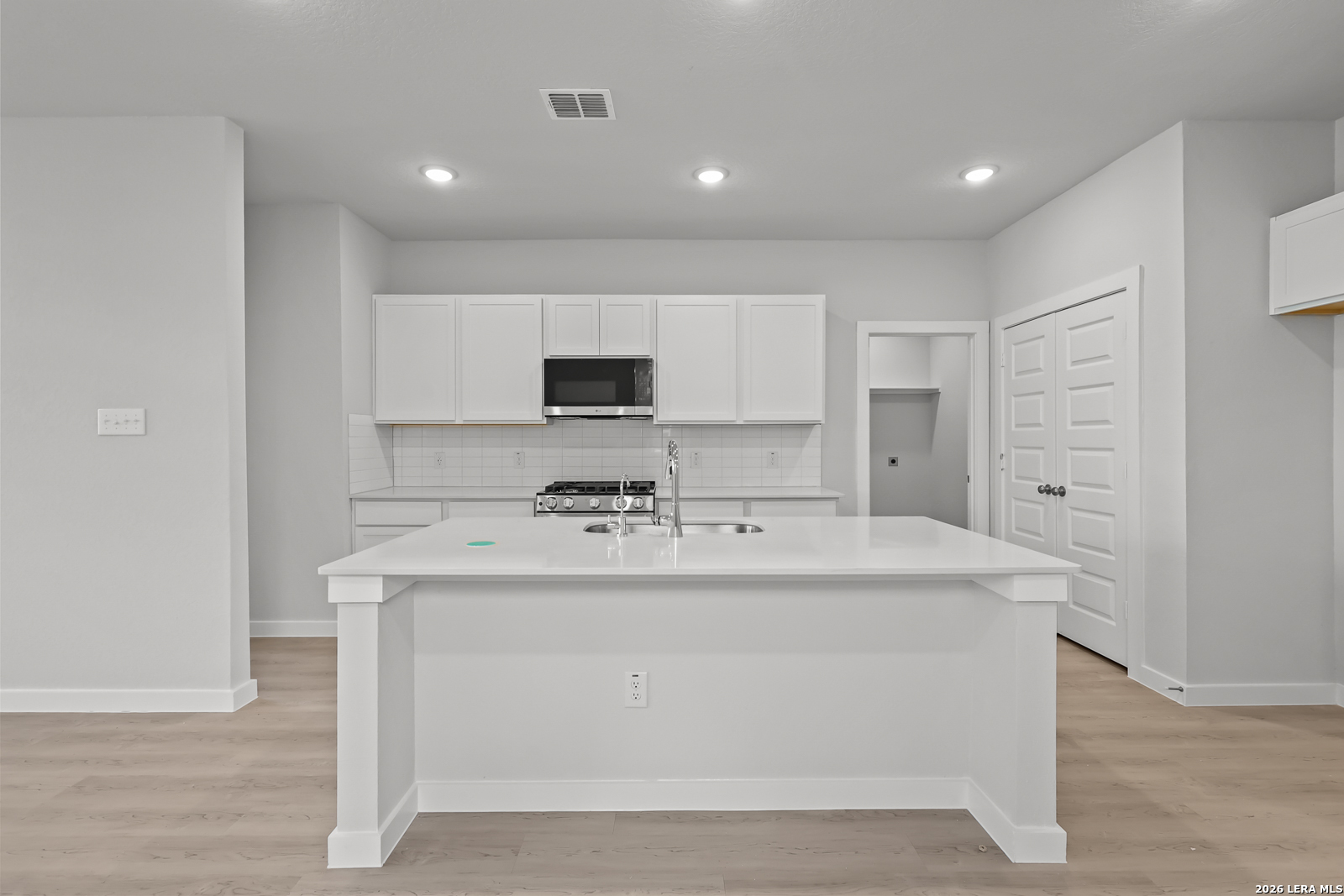 9927 Chavaneaux Landing San Antonio TX 78221