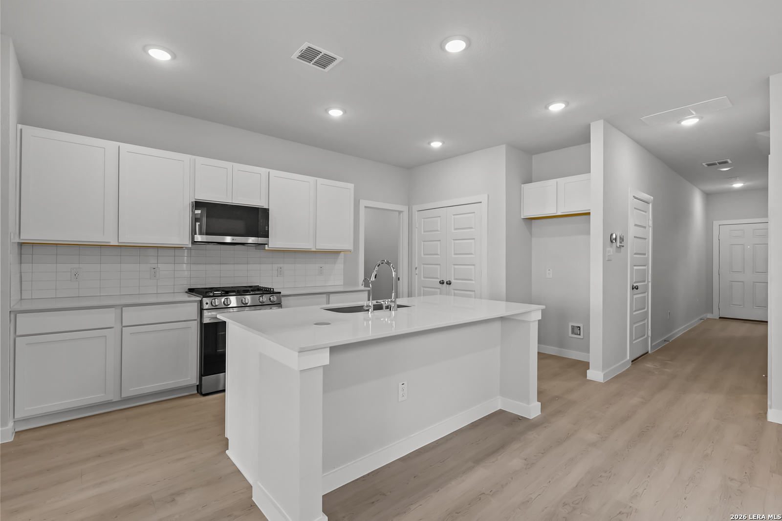 9927 Chavaneaux Landing San Antonio TX 78221