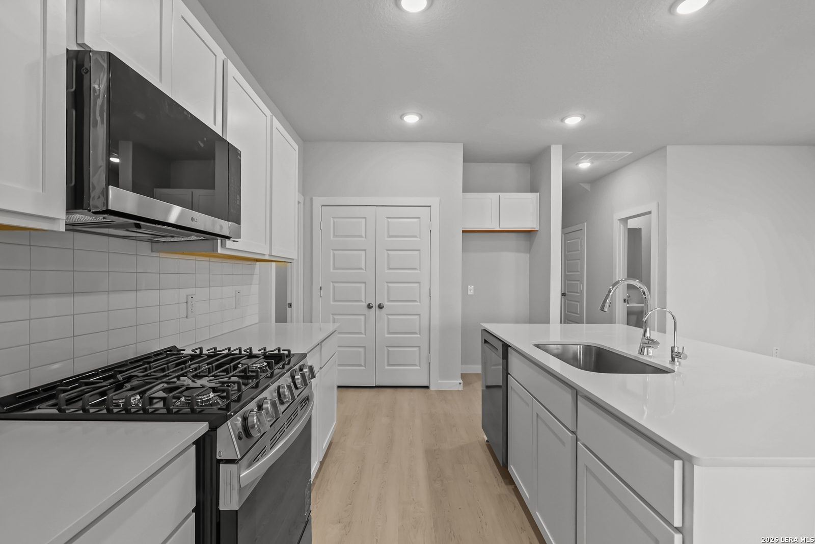 9927 Chavaneaux Landing San Antonio TX 78221