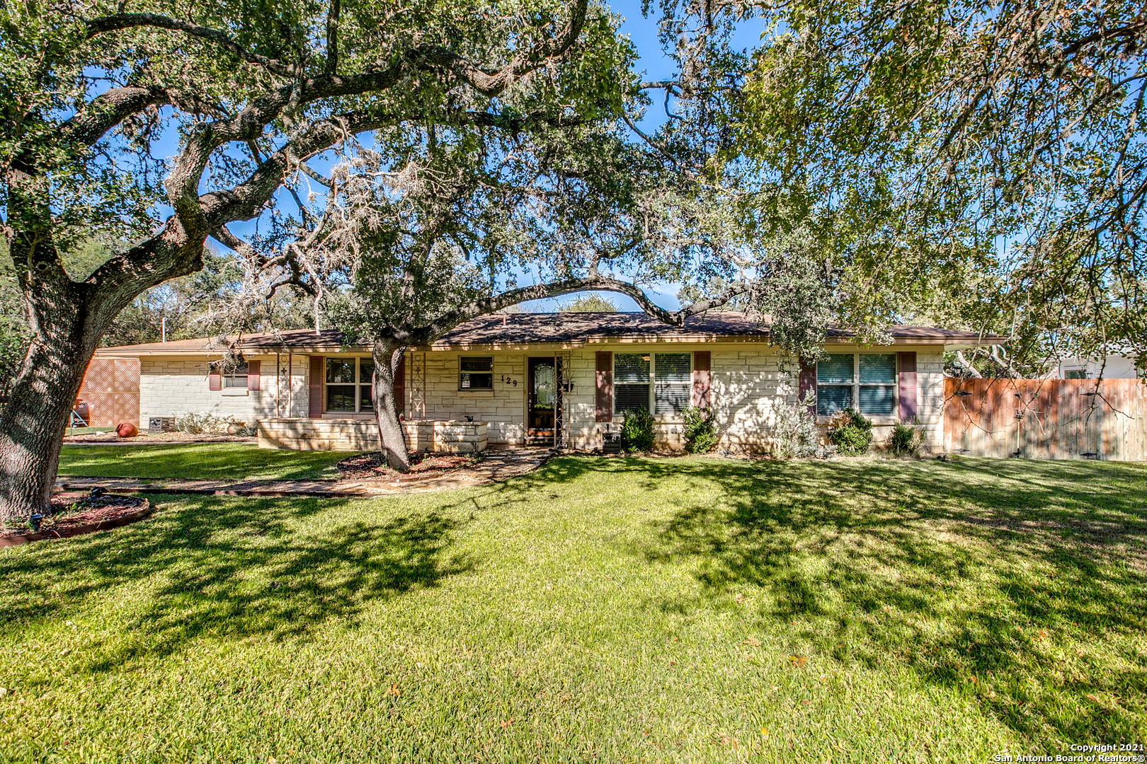 129 Sequoia Drive San Antonio TX 78232