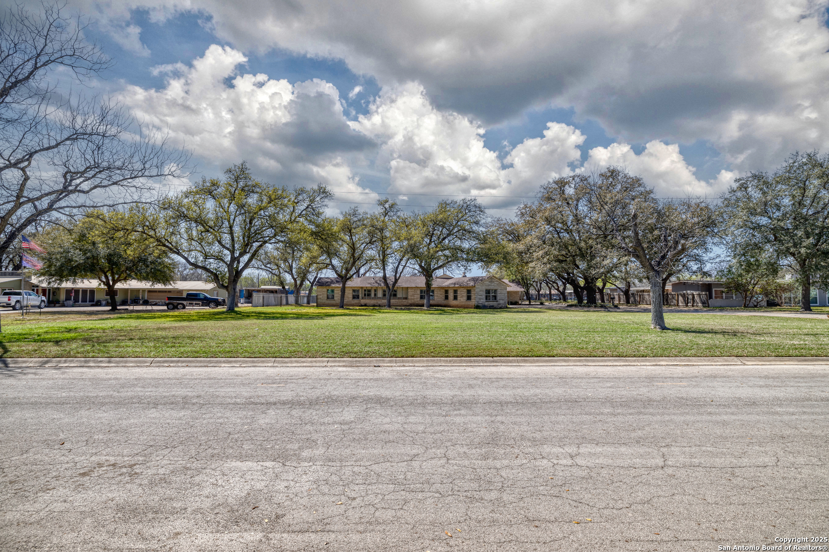 929 Black Street Uvalde TX 78801