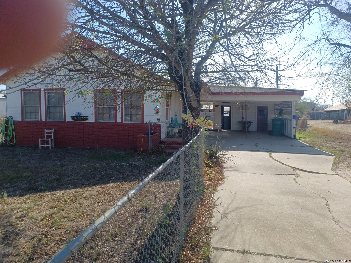 2204 Zanderson Jourdanton TX 78026