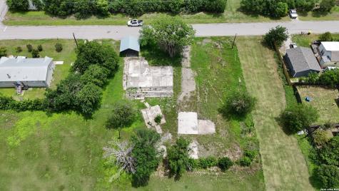 703 N Caldwell Manor TX 78653
