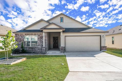 1117 Amber Lake Seguin TX 78155