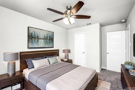 1117 Amber Lake Seguin TX 78155