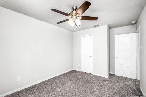 1117 Amber Lake Seguin TX 78155