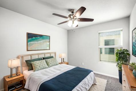 1117 Amber Lake Seguin TX 78155