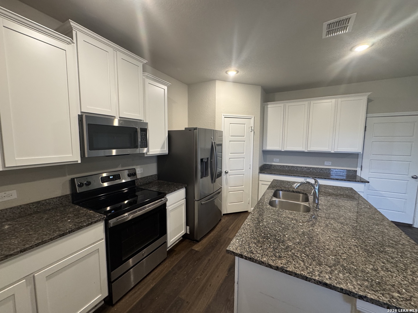832 Stonemanor Bay Seguin TX 78155