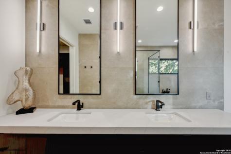 24619 Cliff Line San Antonio TX 78257