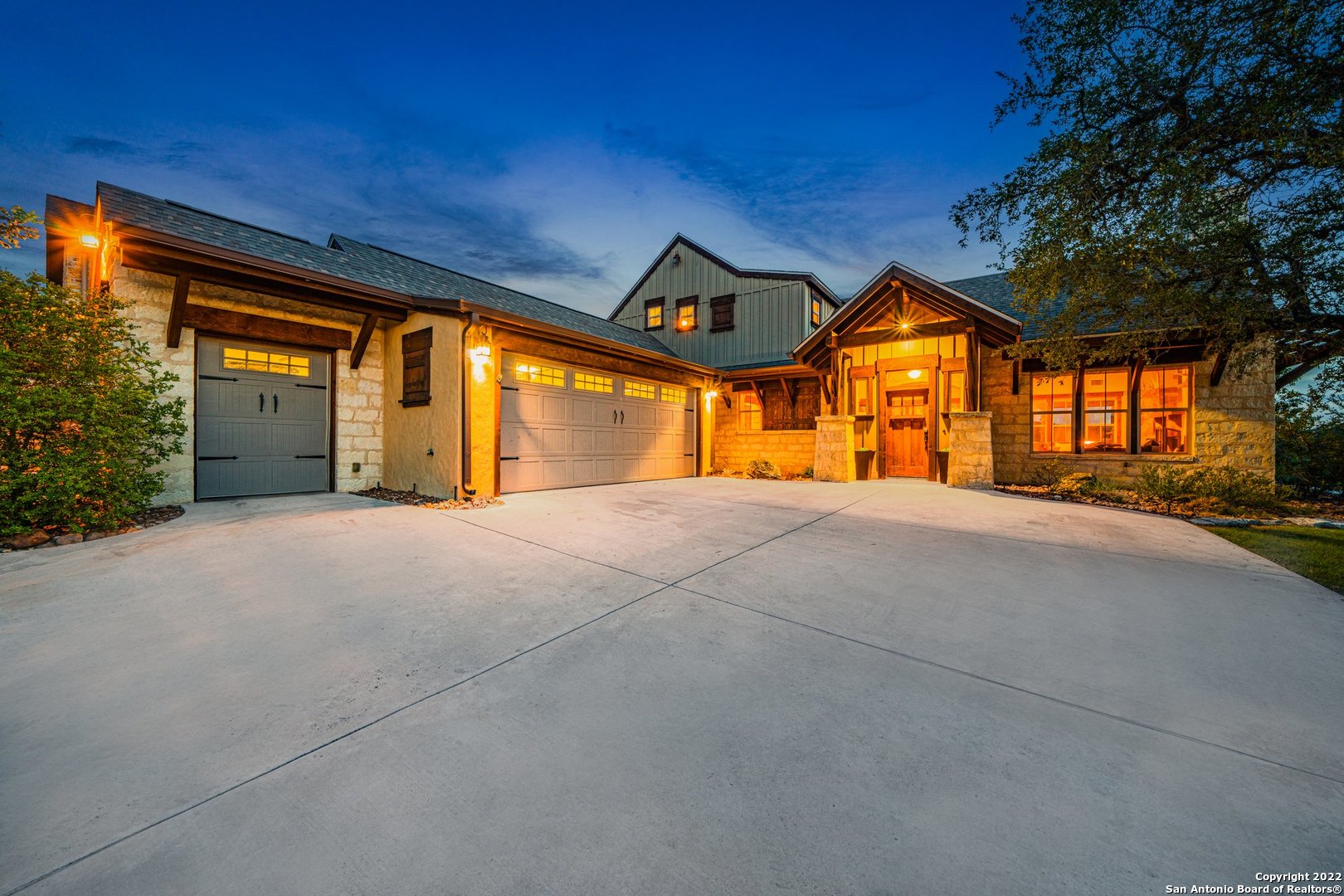 211 Castle Pines Drive Kerrville TX 78028