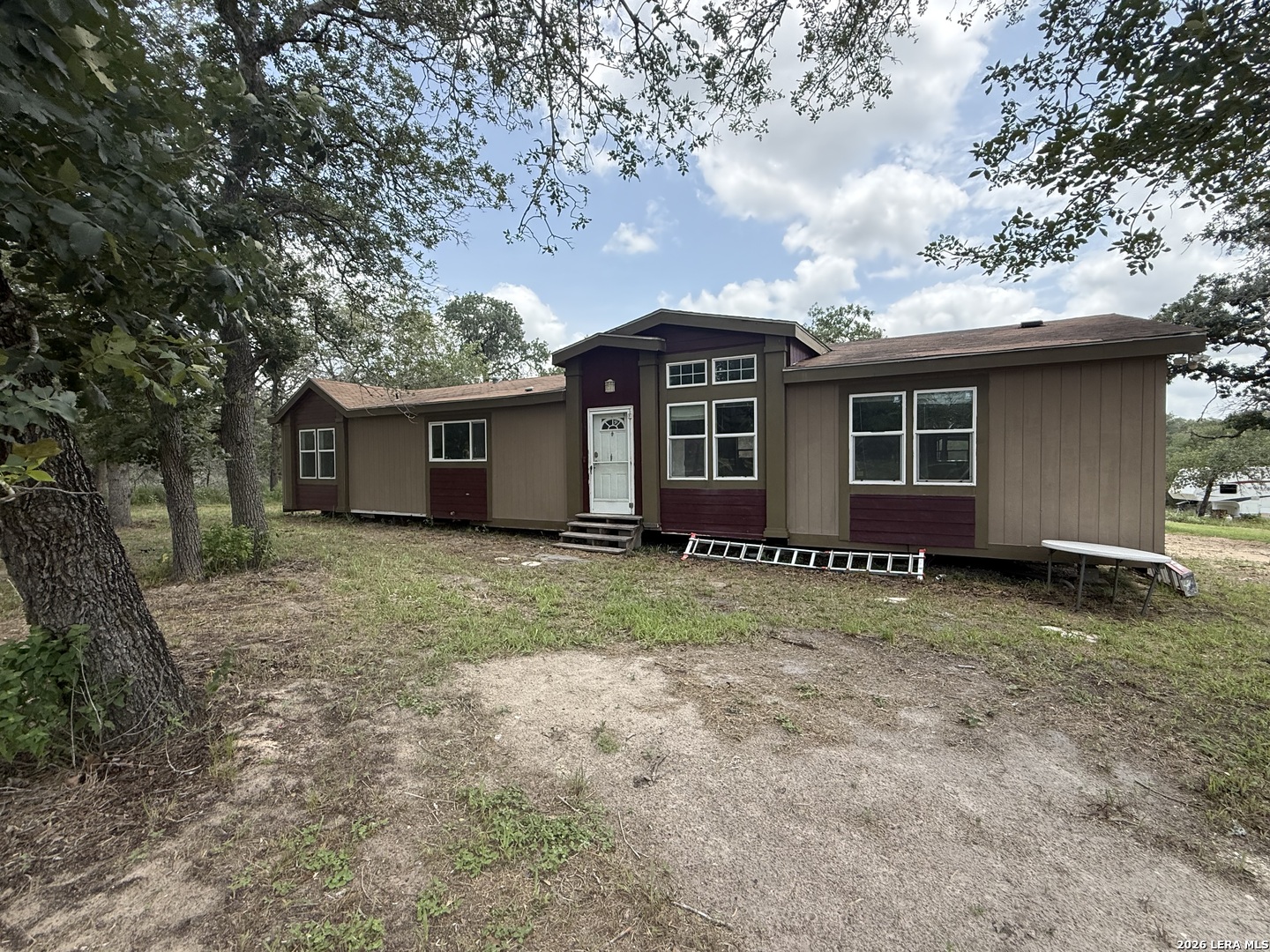 129 Oak Shadow Floresville TX 78114