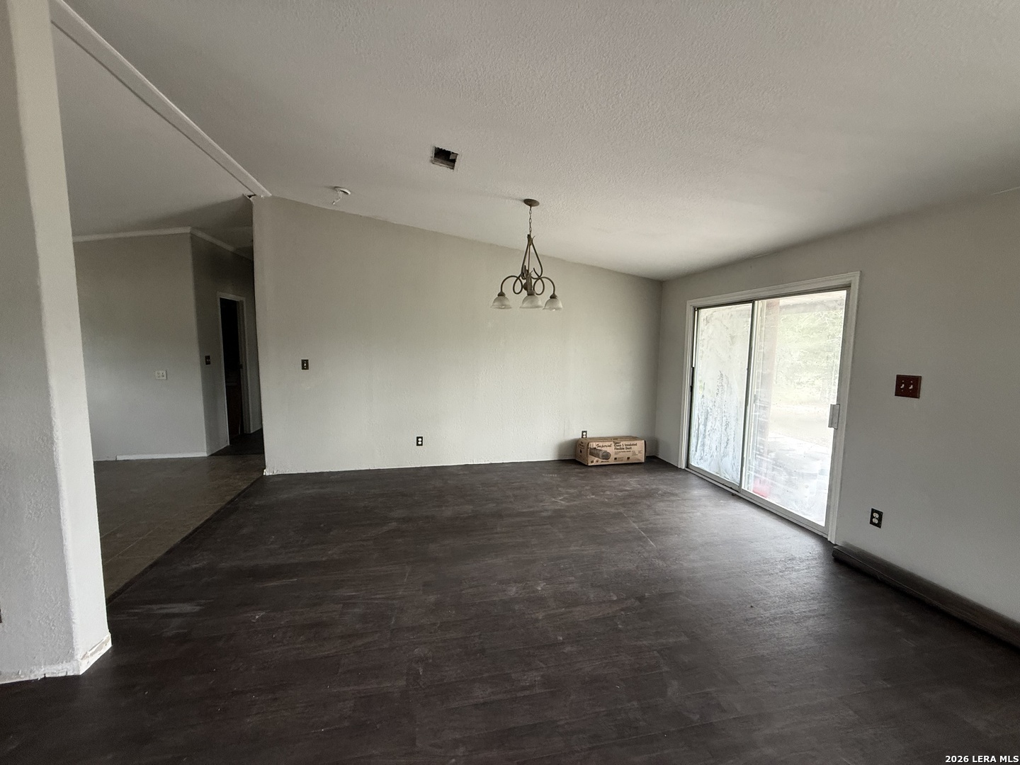 129 Oak Shadow Floresville TX 78114