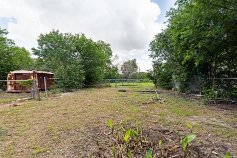 204 3rd Street Converse TX 78109