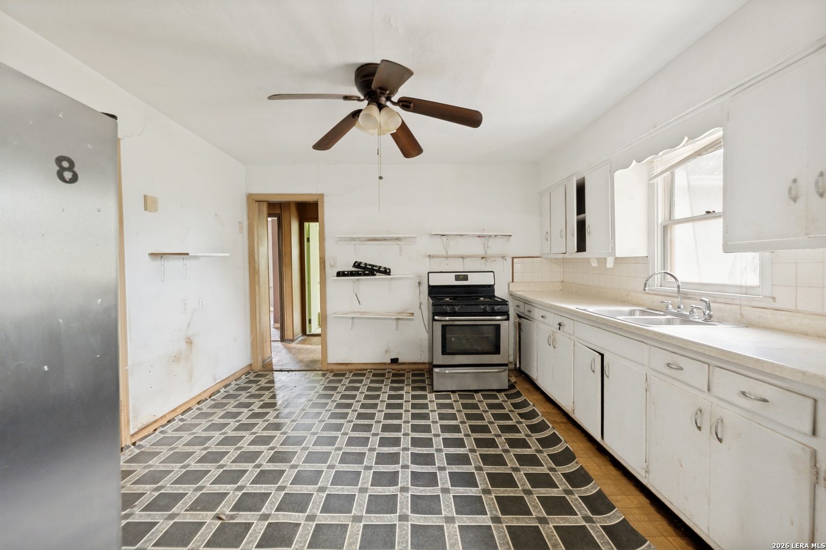 204 3rd Street Converse TX 78109