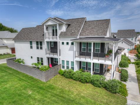 605 Creekside Common New Braunfels TX 78130