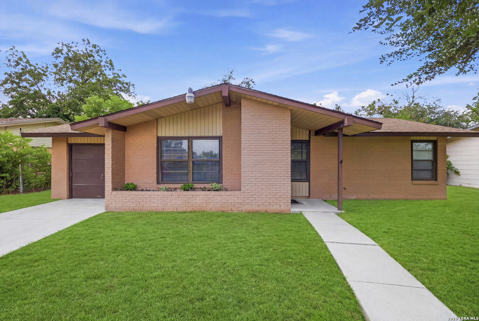 429 E Wright Boulevard Universal City TX 78148