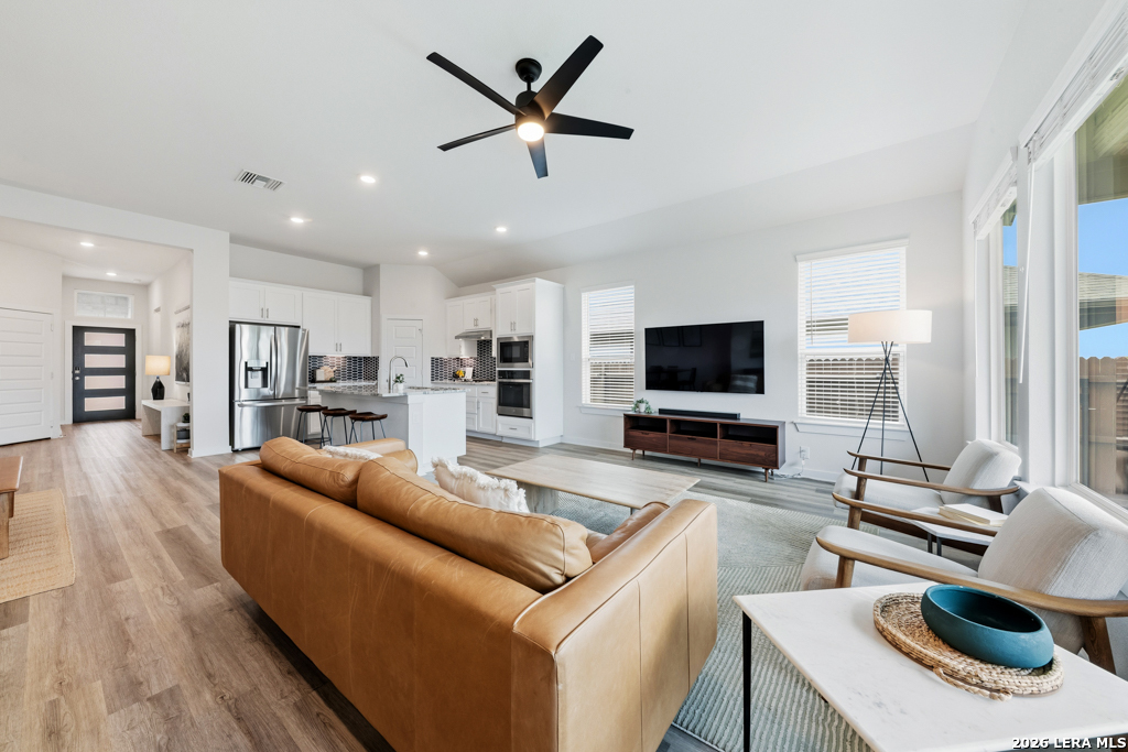 1960 Colonial Avenue New Braunfels TX 78130